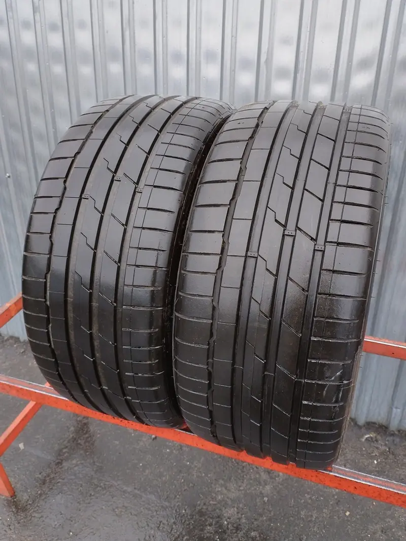 Пара б/у шин 235/35 R19 Hankook Ventus S1 Evo3 K127