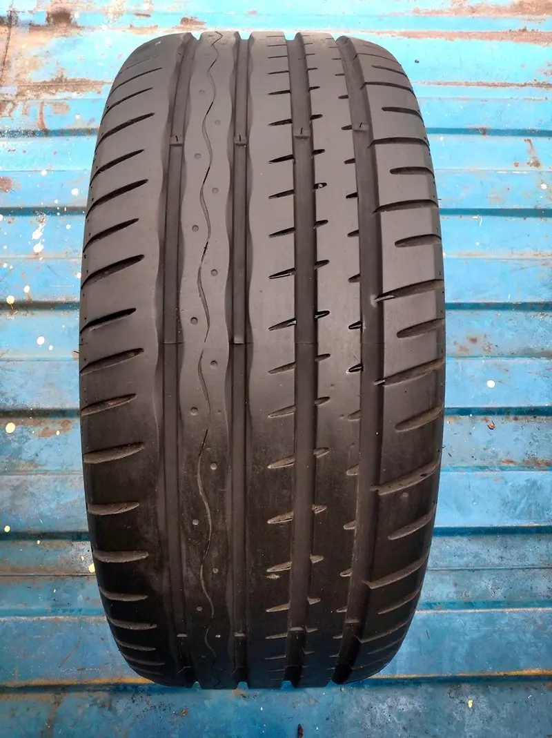 Б/у шина 235/35 R19 Hankook Ventus S1evo K107