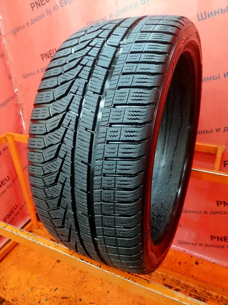 Б/у шина 235/35 R19 Hankook Winter I Cept Evo2 W320
