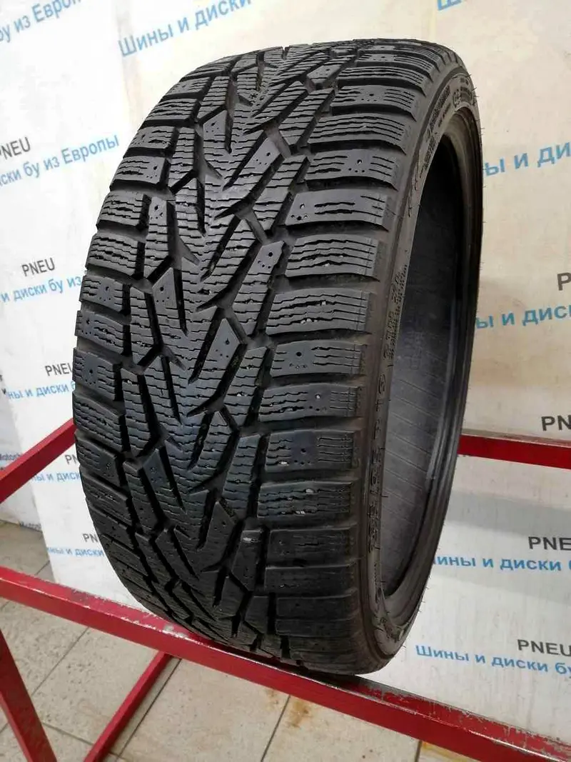 Б/у шина 235/35 R19 Nokian Hakkapeliitta 7