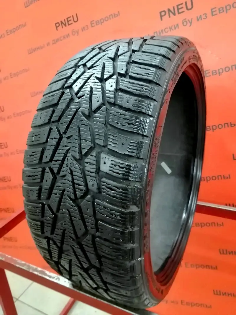 Б/у шина 235/35 R19 Nokian Hakkapeliitta 7