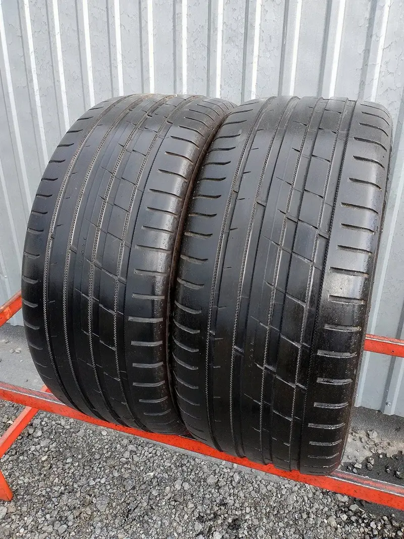 Пара б/у шин 235/35 R19 Nokian Powerproof