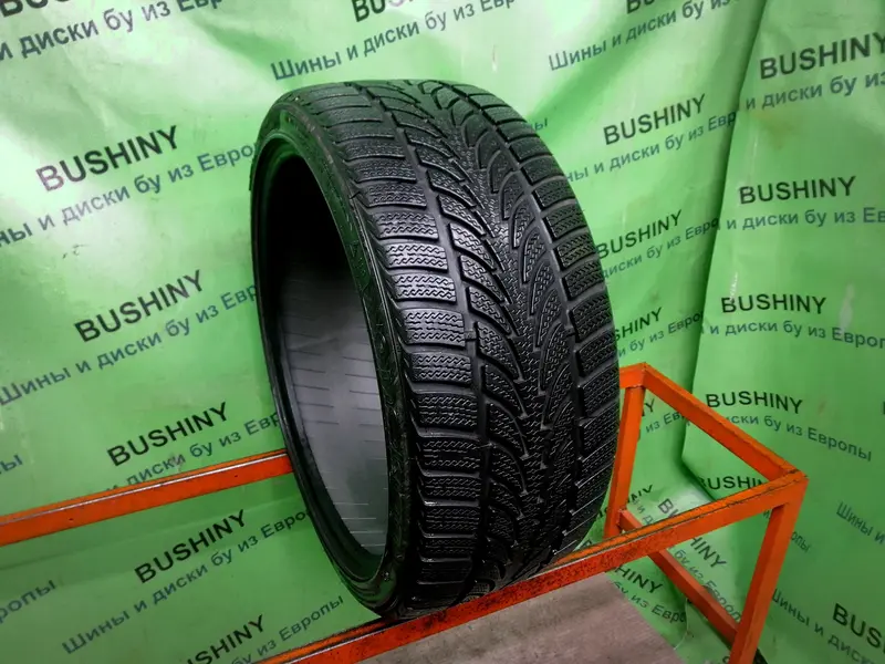 Б/у шина 235/35 R19 Nokian WR