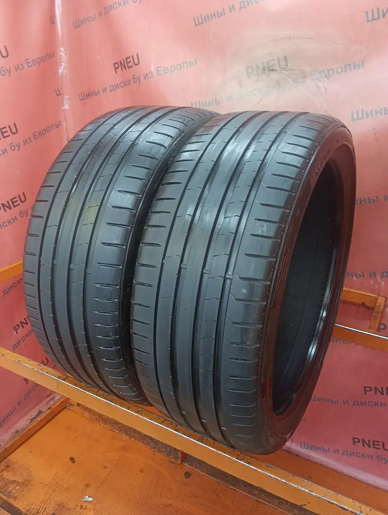 Пара б/у шин 235/35 R19 Pirelli P Zero PZ4