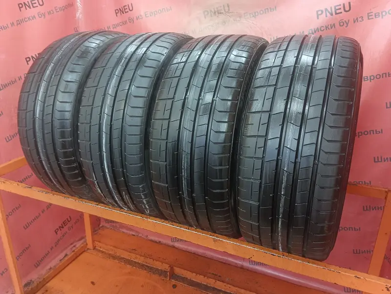Комплект б/у шин 235/35 R19 Pirelli P Zero PZ4, фото 1
