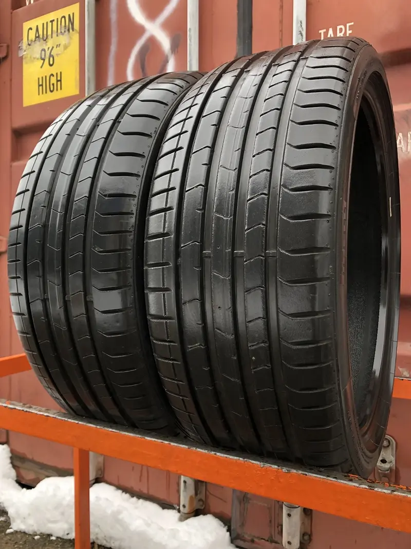 Пара б/у шин 235/35 R19 Pirelli P Zero PZ4