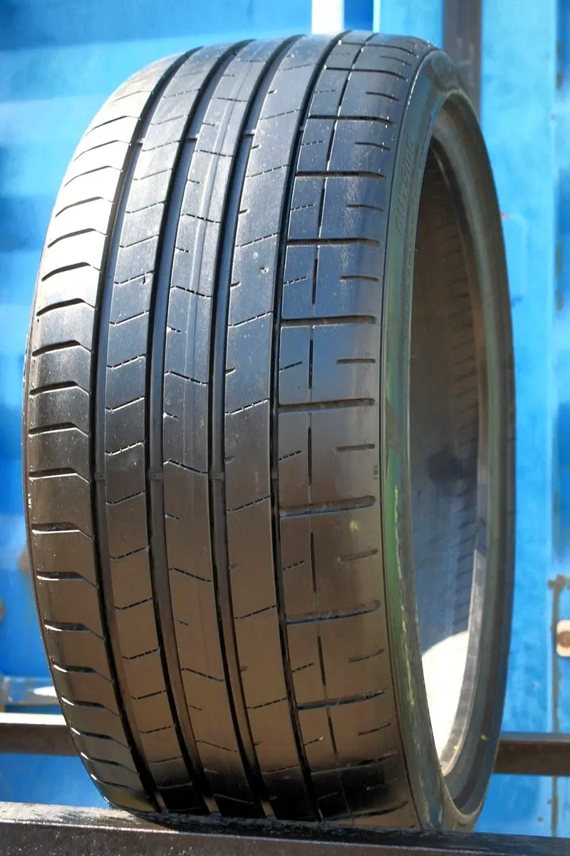 Б/у шина 235/35 R19 Pirelli P Zero PZ4 R01, фото 1