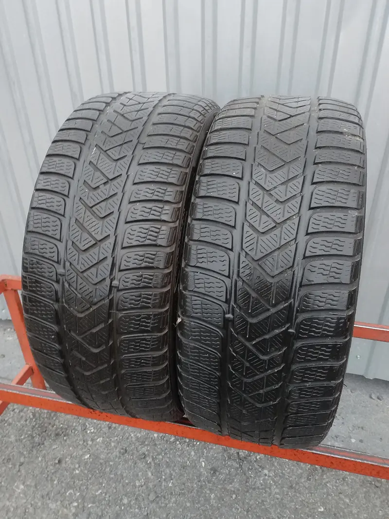 Пара б/у шин 235/35 R19 Pirelli Winter Sottozero 3