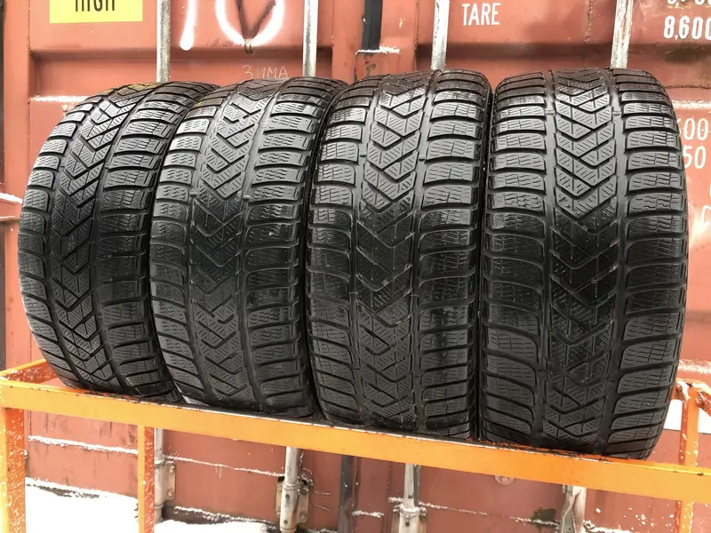 Комплект б/у шин 235/35 R19 Pirelli Winter Sottozero 3, фото 1