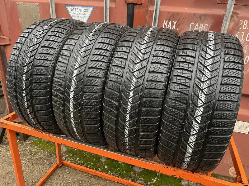 Комплект б/у шин 235/35 R19 Pirelli Winter Sottozero 3, фото 1
