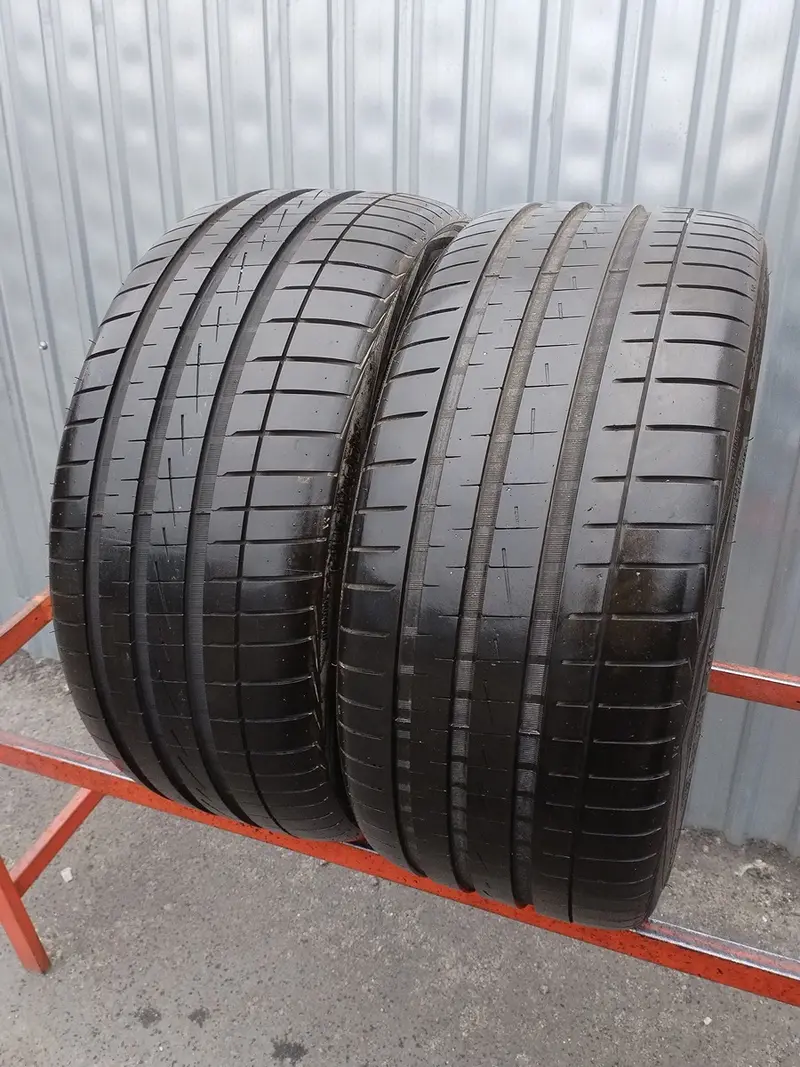 Пара б/у шин 235/35 R19 Vredestein Ultrac Vorti