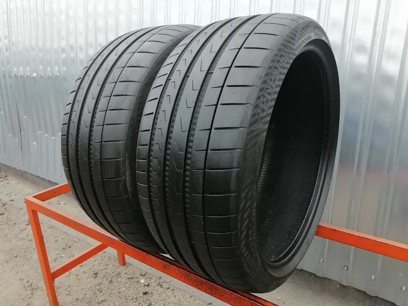 Пара б/у шин 235/35 R19 Vredestein Ultrac Vorti R
