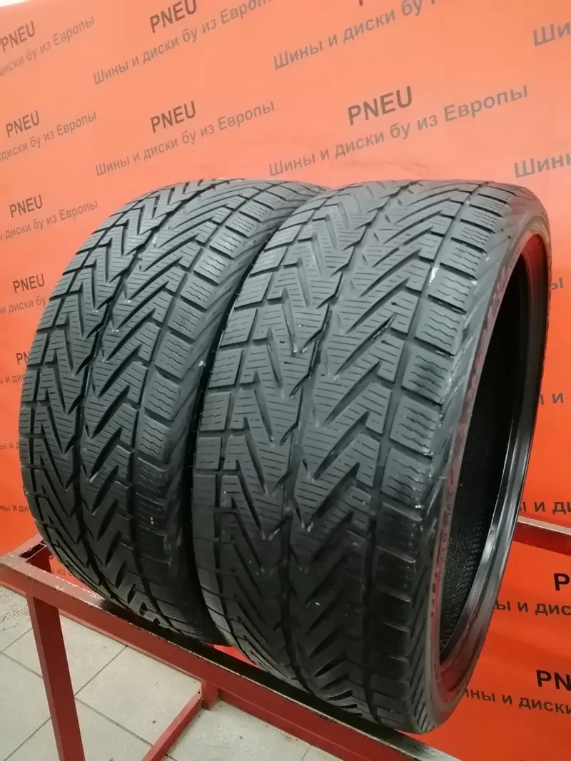 Пара б/у шин 235/35 R19 Vredestein Wintrac Xtreme