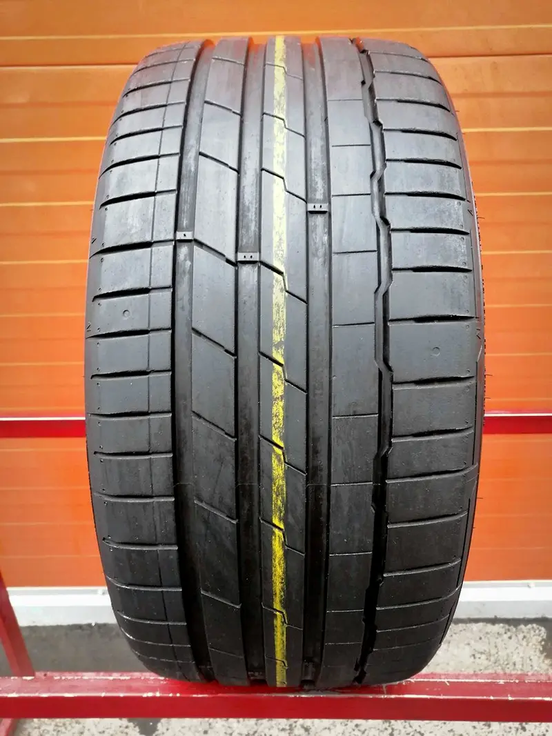 Б/у шина 235/35 R20 Hankook Ventus S1 Evo3 K127