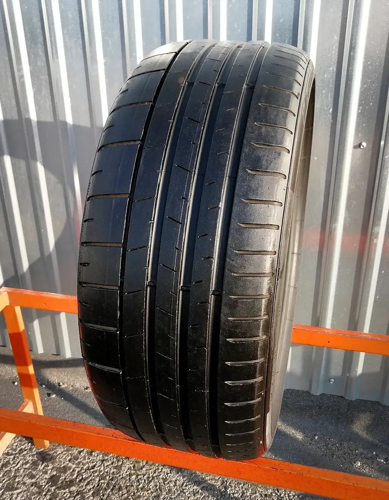 Б/у шина 235/35 R20 Pirelli P Zero PZ4