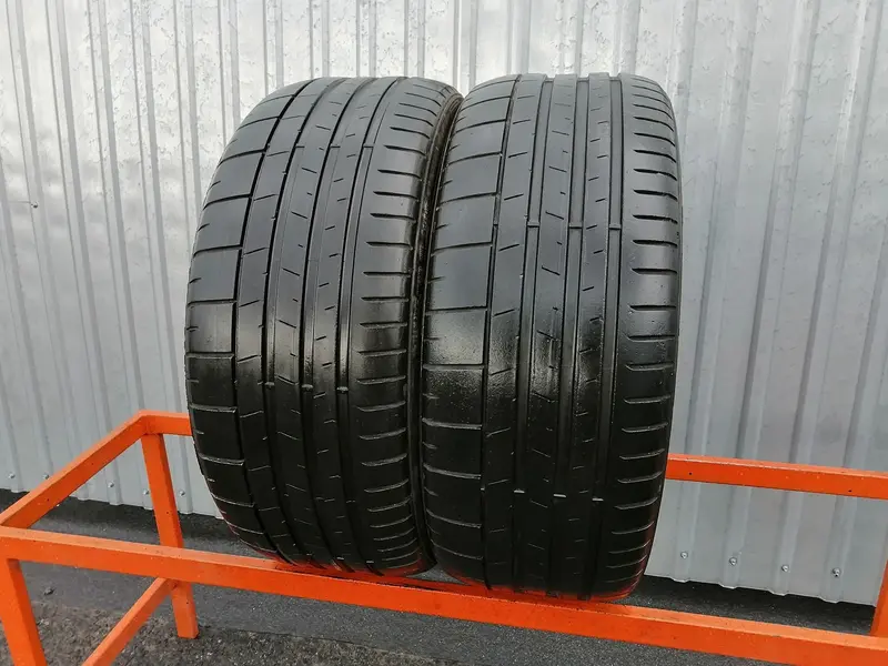 Пара б/у шин 235/35 R20 Pirelli P Zero PZ4