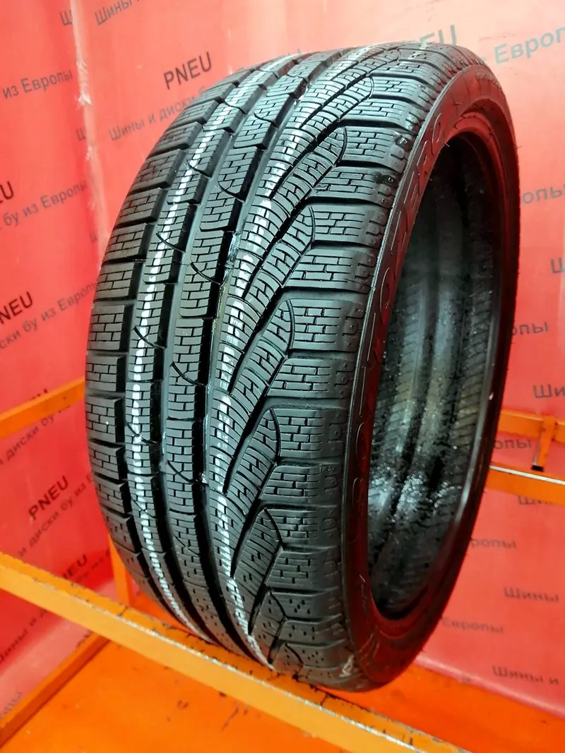 Б/у шина 235/35 R20 Pirelli Winter 270 Sottozero 2