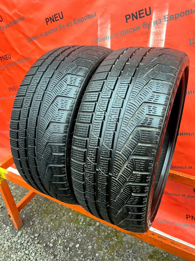 Пара б/у шин 235/35 R20 Pirelli Winter 270 Sottozero 2