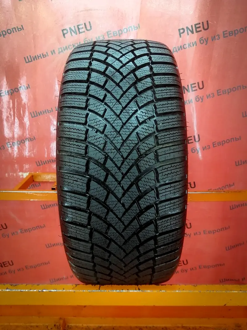 Б/у шина 235/40 R18 Bridgestone Blizzak LM-005