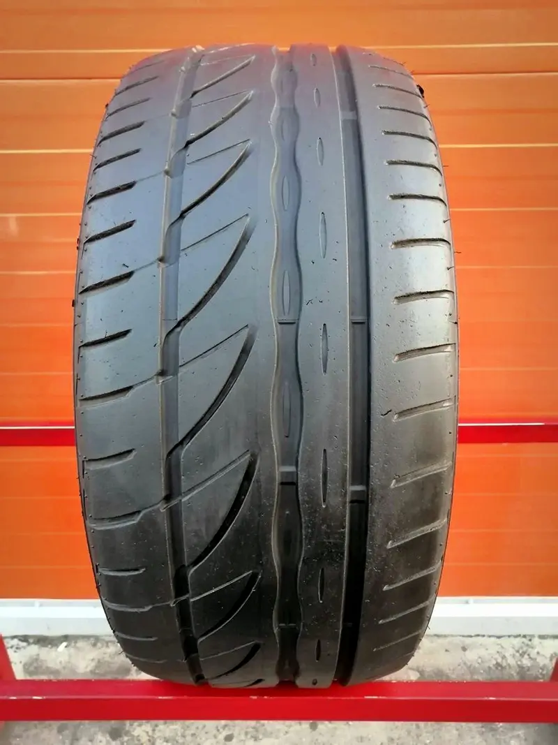 Б/у шина 235/40 R18 Bridgestone Potenza Adrenalin RE002