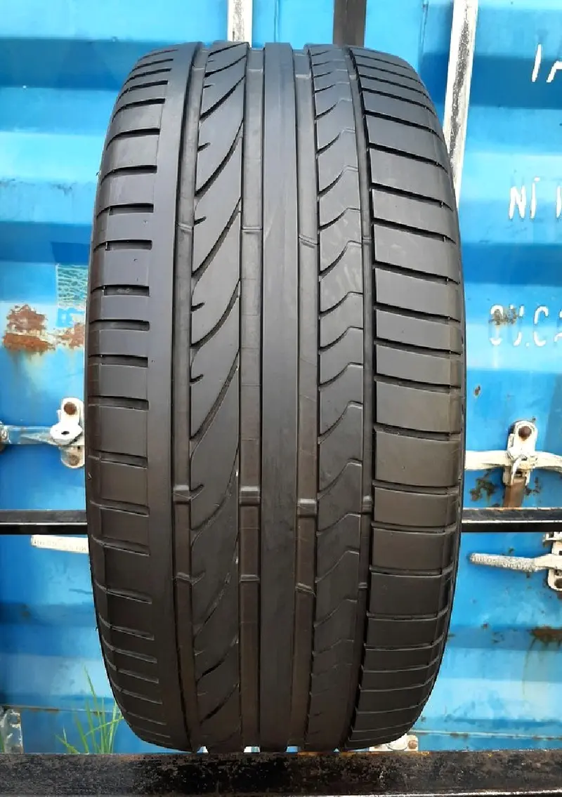 Б/у шина 235/40 R18 Bridgestone Potenza RE 050A