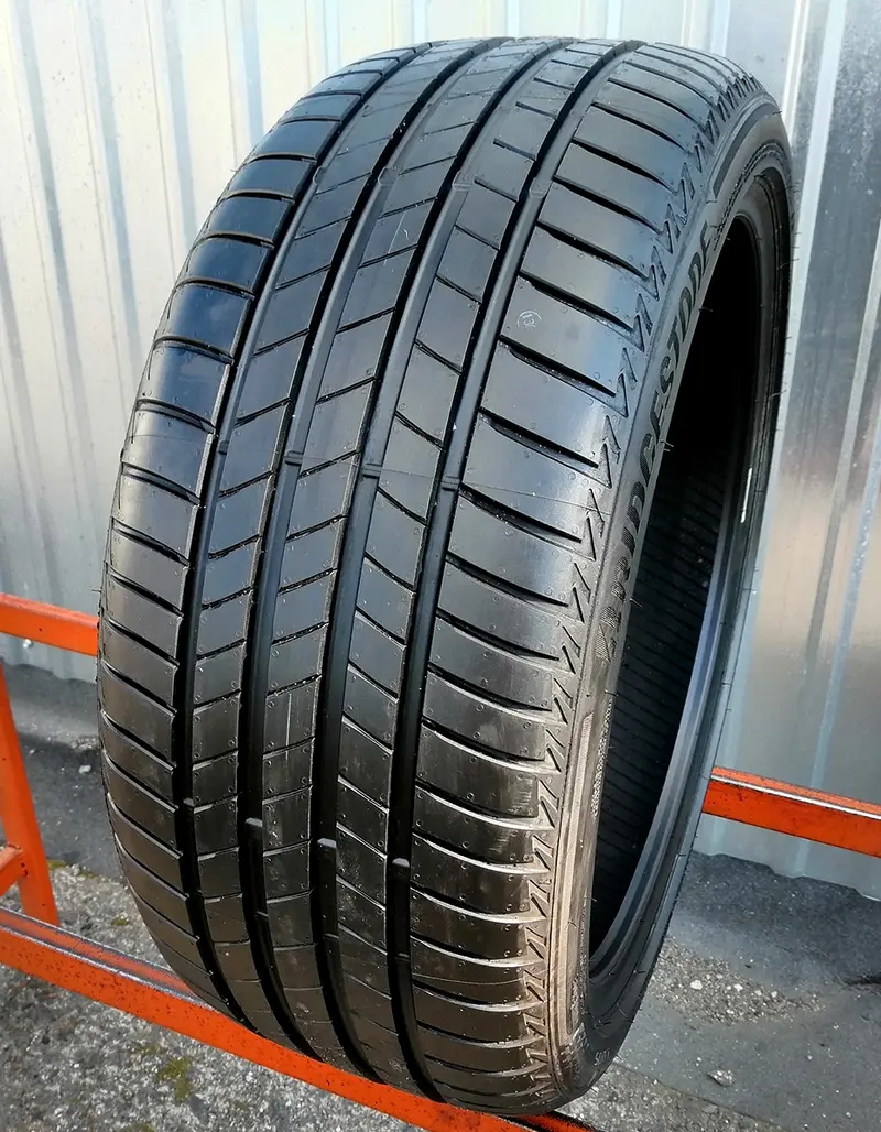 Б/у шина 235/40 R18 Bridgestone Turanza T005