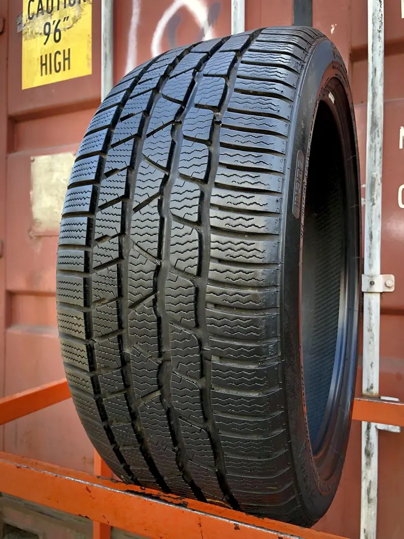 Б/у шина 235/40 R18 Continental ContiWinterContact TS 830 P, фото 1