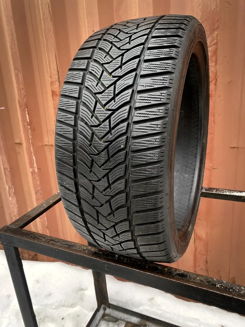 Б/у шина 235/40 R18 Dunlop Winter Sport 5
