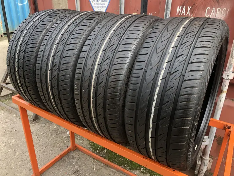 Комплект б/у шин 235/40 R18 Gislaved Ultra Speed 2