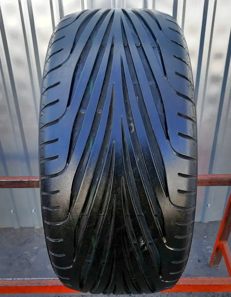 Б/у шина 235/40 R18 Goodyear Eagle F1 GS-D3