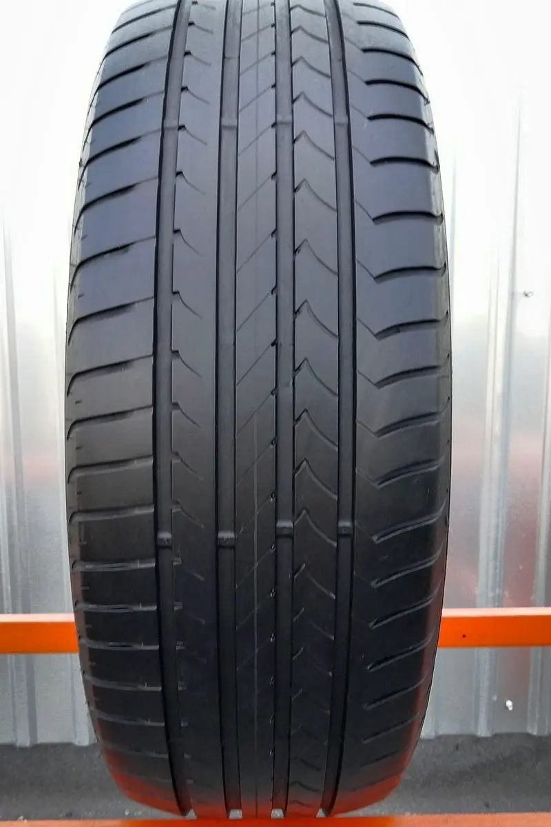 Б/у шина 235/40 R18 Goodyear EfficientGrip