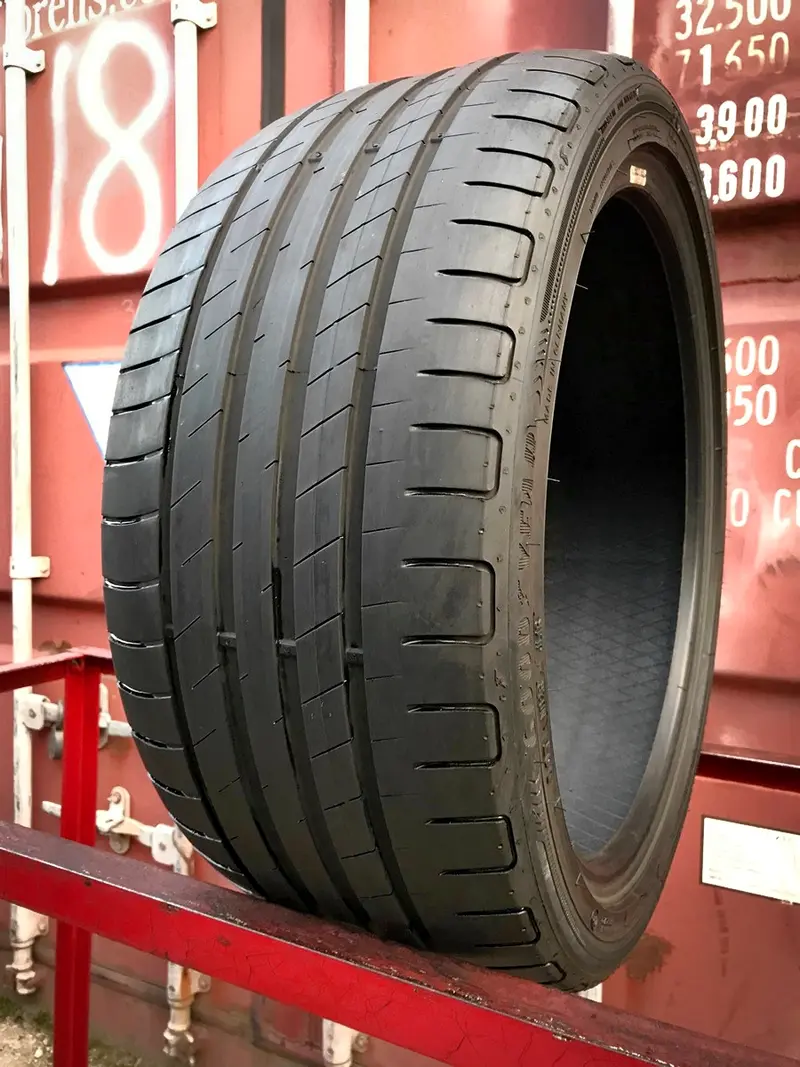 Б/у шина 235/40 R18 Goodyear EfficientGrip Performance, фото 1