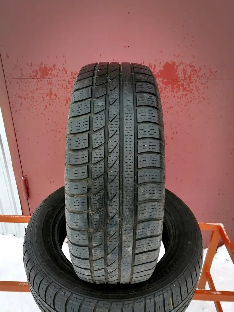 Б/у шина 235/40 R18 Hankook Ice Bear W300