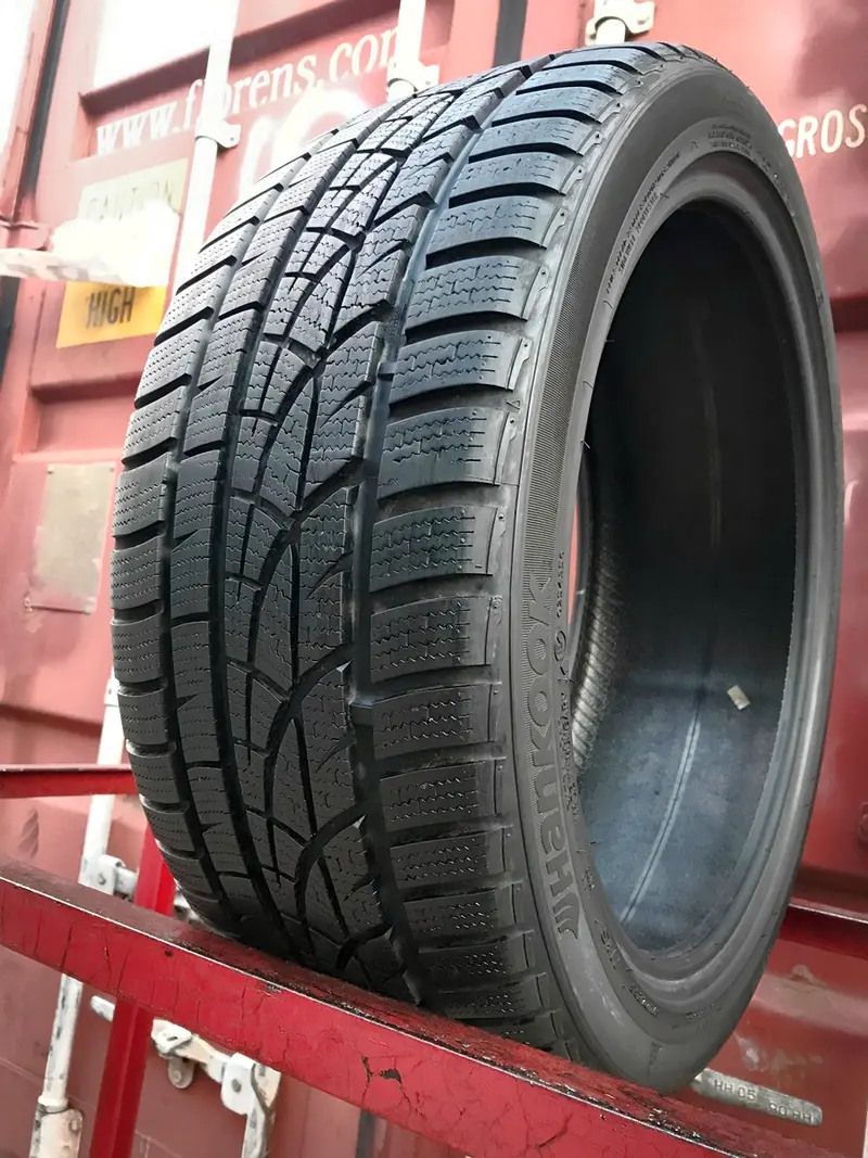 Б/у шина 235/40 R18 Hankook Winter I Cept Evo W310, фото 1