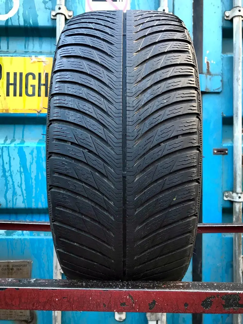 Б/у шина 235/40 R18 Michelin Pilot Alpin 5