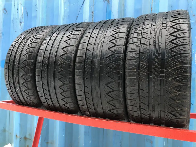Комплект б/у шин 235/40 R18 Michelin Pilot Alpin PA 3