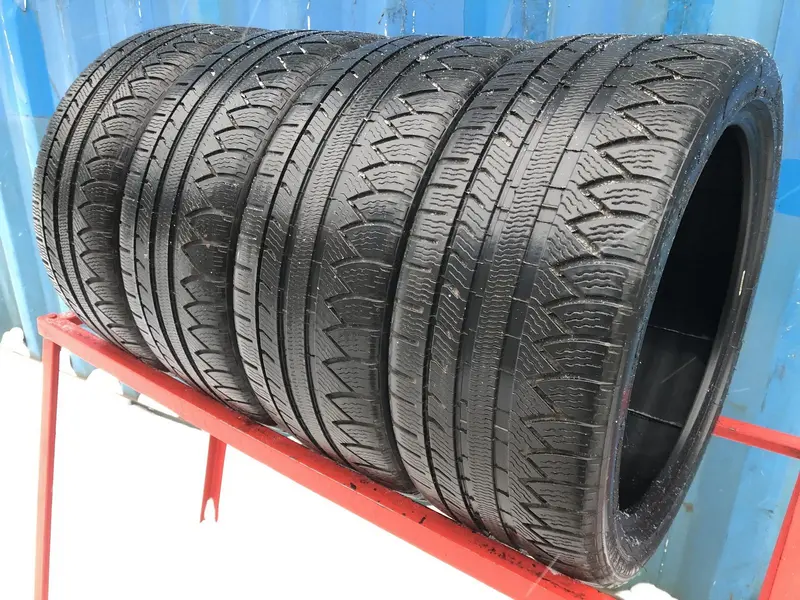 Комплект б/у шин 235/40 R18 Michelin Pilot Alpin PA 3