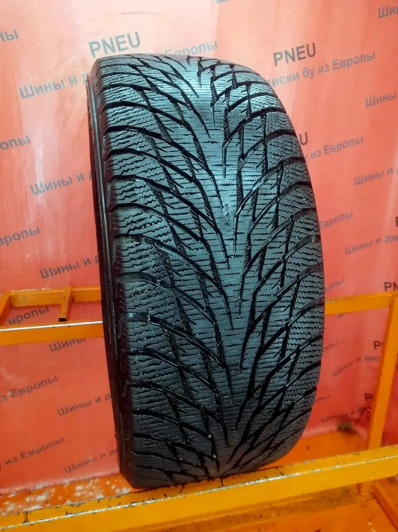 Б/у шина 235/40 R18 Nokian Hakkapeliitta R2