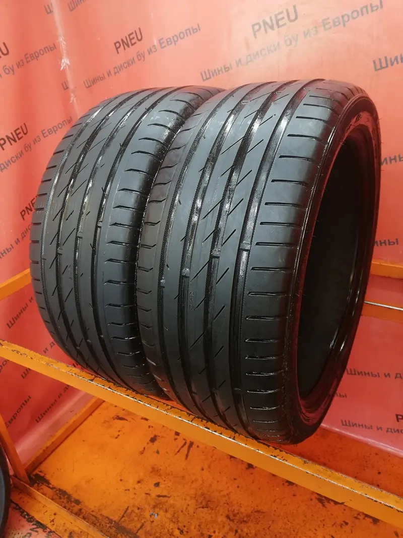 Пара б/у шин 235/40 R18 Nokian zLine