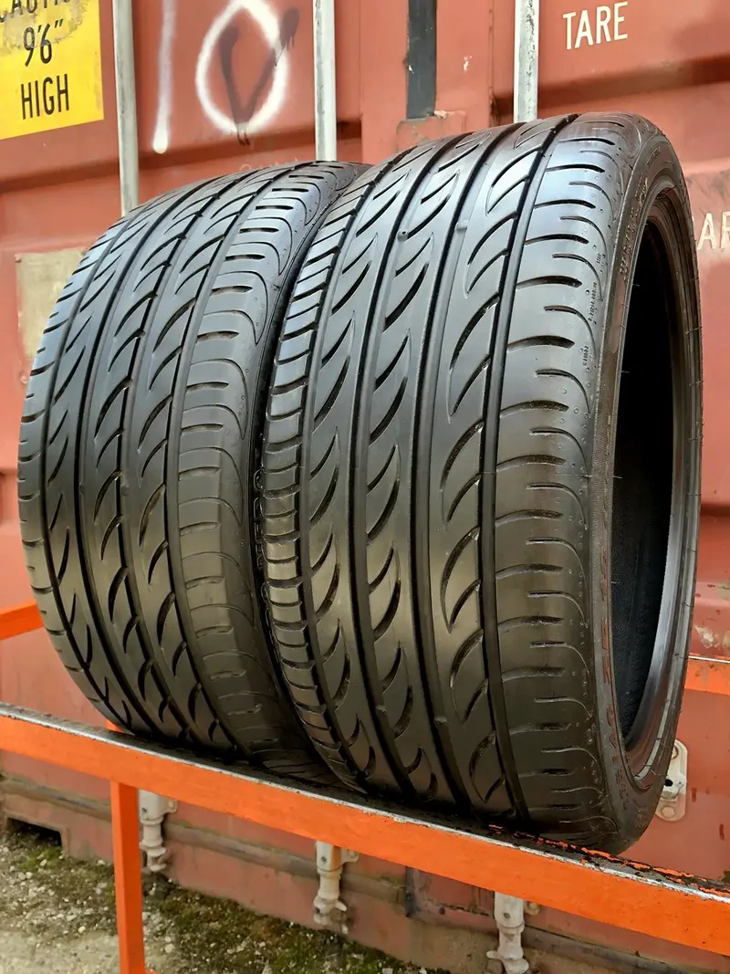 Пара б/у шин 235/40 R18 Pirelli P Zero Nero GT