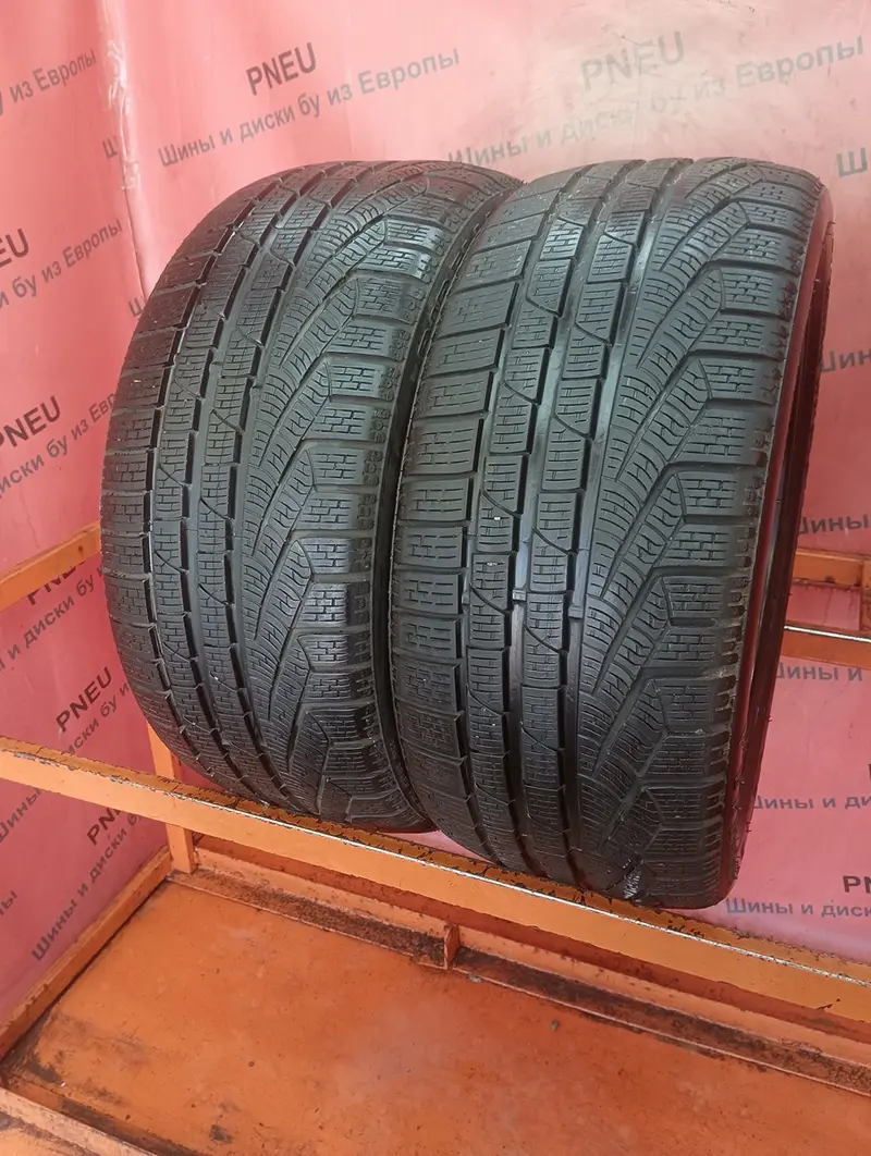 Пара б/у шин 235/40 R18 Pirelli Winter 240 Sottozero 2