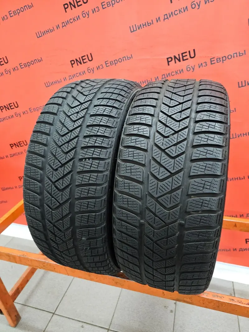 Пара б/у шин 235/40 R18 Pirelli Winter Sottozero 3