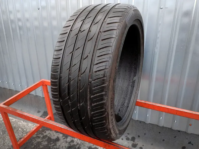 Б/у шина 235/40 R18 PointS Summerstar 3+