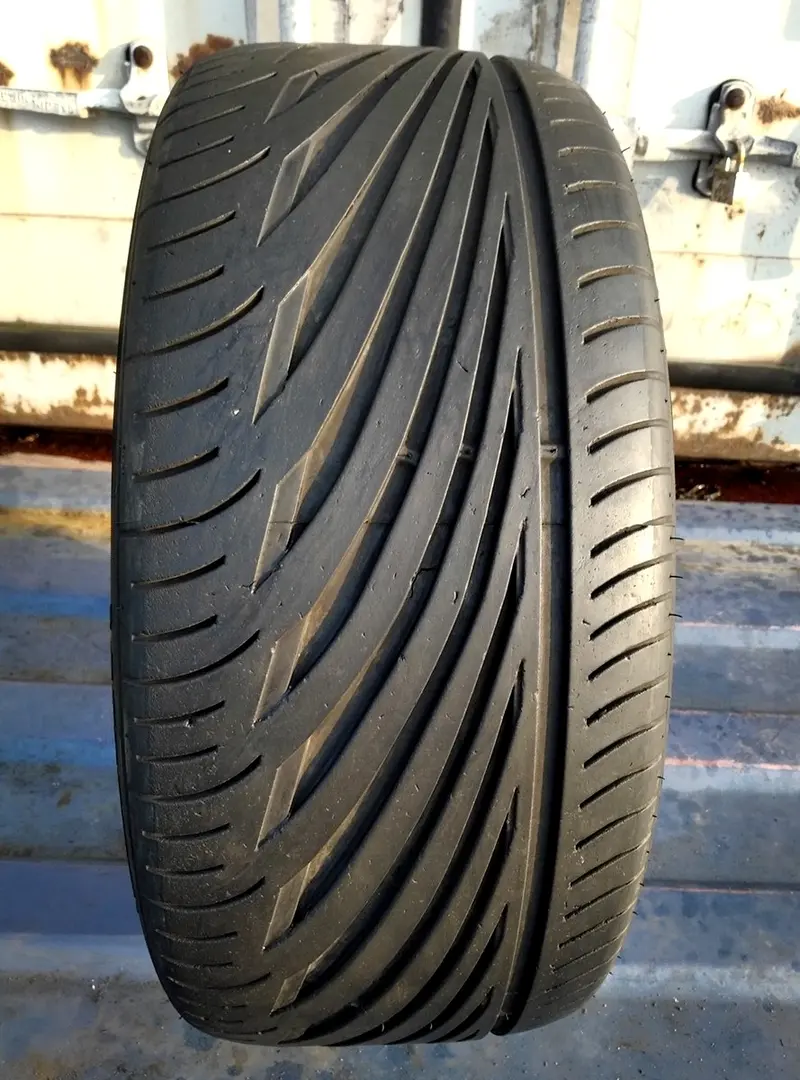 Б/у шина 235/40 R18 Vredestein Ultrac Sessanta