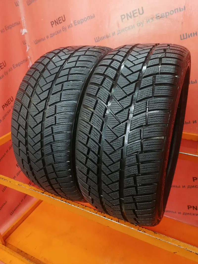 Пара б/у шин 235/40 R18 Vredestein Wintrac Pro