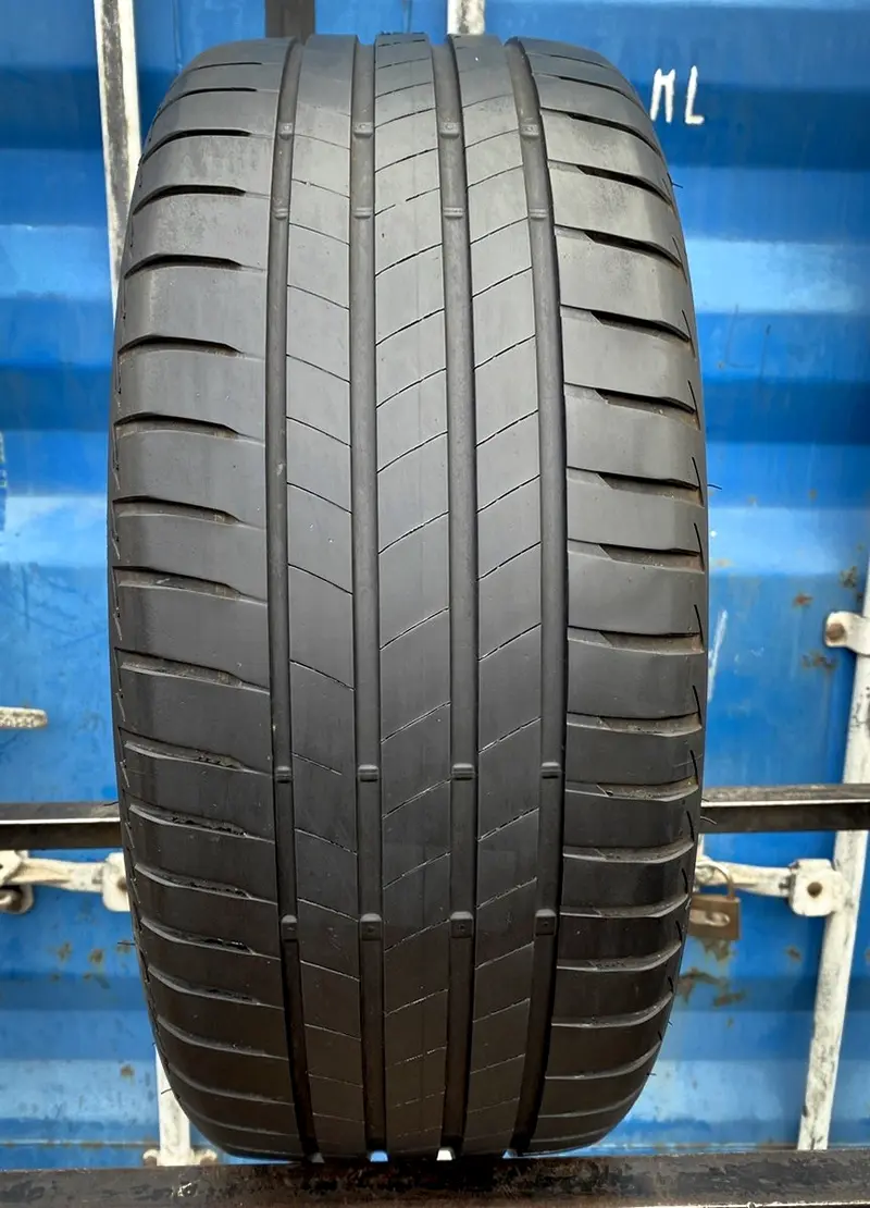 Б/у шина 235/40 R19 Bridgestone Turanza T005
