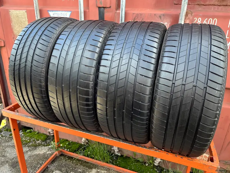 Комплект б/у шин 235/40 R19 Bridgestone Turanza T005
