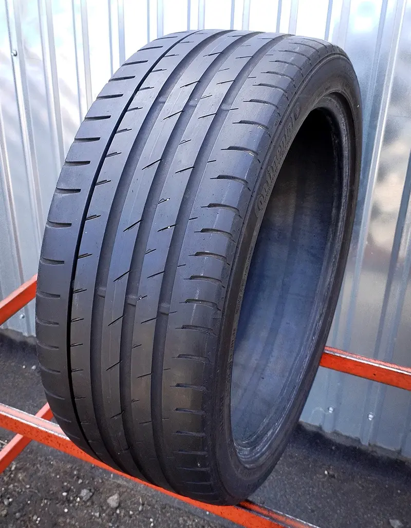 Б/у шина 235/40 R19 Continental ContiSportContact 3