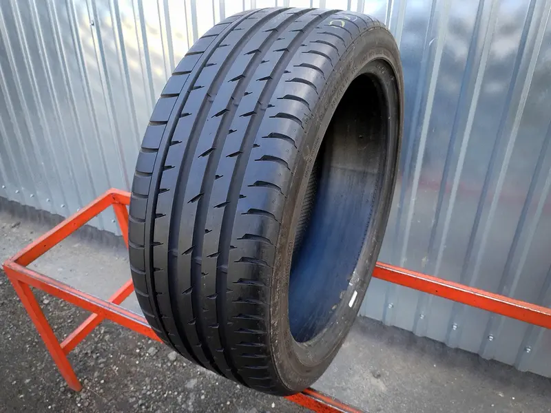 Б/у шина 235/40 R19 Continental ContiSportContact 3