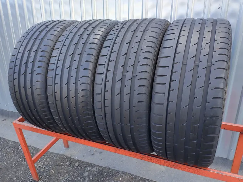 Комплект б/у шин 235/40 R19 Continental ContiSportContact 3